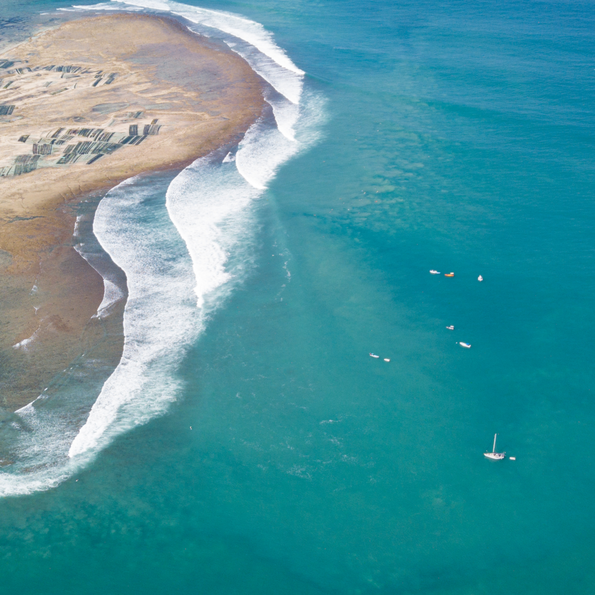 Surfing Rote, Indonesia
